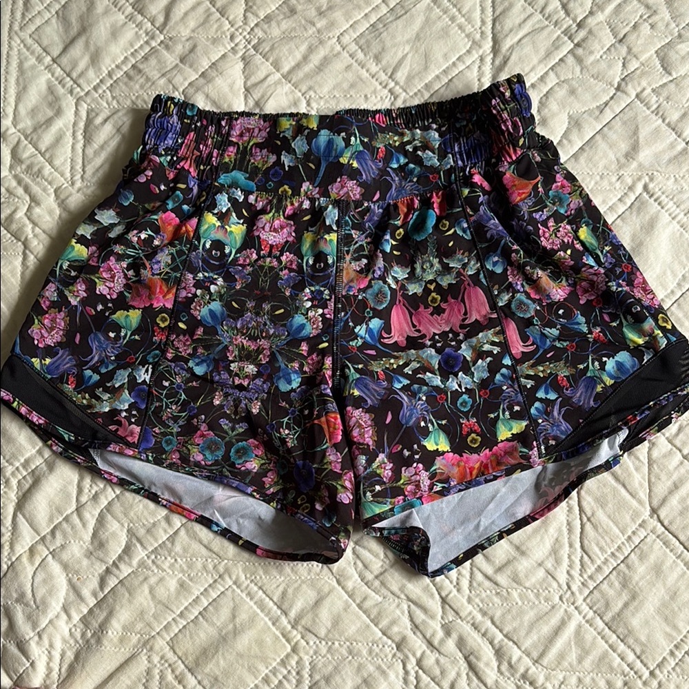 Lululemon Athletica Black Athletic Shorts Lightweight Design